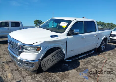 2021 Ram 1500 Laramie 4X2 5'7 Box z USA, uszkodzony, nr VIN 1C6RREJT4MN630316